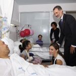 Los Reyes en el Hospital del Mar donde visitaron a los heridos