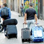 El Ayuntamiento de Madrid quiere terminar con el auge de los pisos turísticos, muchos en bajos comerciales