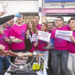 Ángel García es uno de los nueve trabajadores de Loterías Perolo. Tras pasar por varias empresas, ahora sólo tiene un reto: «Igualarnos a Doña Manolita»