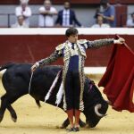 El diestro Andrés Roca Rey durante su faena en la tercera jornada de la Feria de la Semana Grande de San Sebastián.