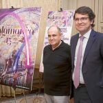 Alfonso Fernández Mañueco presenta el cartel de las ferias de Salamanca junto con el autor, José Fuentes