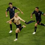 Los jugadores croatas celebran la victoria ante Rusia. Reuters