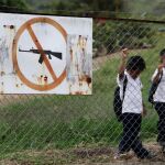Estudiantes en una escuela en el casco urbano de Toribio, Cauca (Colombia)