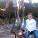 El cocinero culmina la tarta al «güisqui», que prepara con el Glenfiddich 12 años