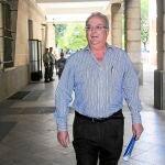 El ex consejero Antonio Fernández, implicado en la pieza separada que afecta a Delphi y que investiga el juzgado de Instrucción 6 de Sevilla