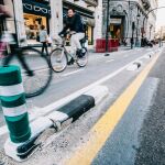 Desperfectos en el nuevo carril bici que transcurre desde la Plaza Tetuán hasta llegar a la calle de La Paz