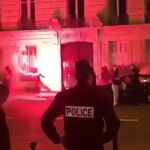 Los ultras del PSG frente al hotel del Real Madrid