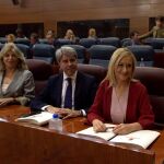 Cifuentes fue preguntada por los presupuestos ayer en el Pleno