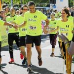 Pedro Sánchez, ayer, en Alcobendas (Madrid), participando en una carrera solidaria con el lema «Yo no renuncio», a favor de la conciliación
