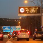 Madrid mantiene el escenario 2 para el lunes: velocidad limitada y prohibición de aparcar en el centro