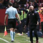 Sampaoli, técnico del Sevilla, en la banda del Sánchez Pizjuán