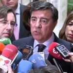 José Antonio Bermúdez de Castro atiende a los medios hoy en el Congreso.