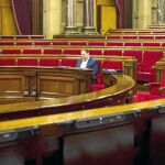 Junqueras, en la imagen sentado en su escaño en el Parlament, no podrá asistir a la sesión de constitución de la Cámara ni al posterior Pleno de Investidura como había pedido al Tribunal Supremo