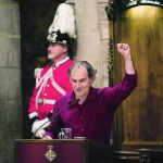 Pérez Andújar levantó el puño al mencionar Sant Adrià, su lugar de nacimiento.