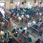 Uno de los terroristas entrando a la Iglesia antes del atentado