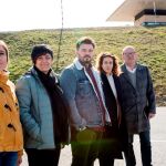 Marta Sibina, Marian Beitialarrangoitia, Gabriel Rufián, Alexandra Fernández y Joseba Agirretxea, a las puertas de la cárcel de Zaballa