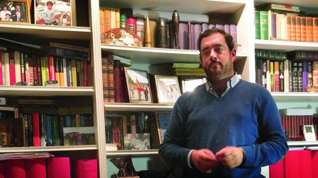 El presidente de Nuevas Generaciones del PP de Vizcaya, Nacho Toca, ayer en su casa