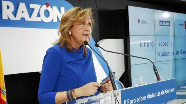 «Los medios deben ayudar a fomentar una mentalidad crítica hacia el maltratador»