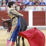 Alberto López Simón ayer en un momento de la segunda corrida de la feria de Valladolid
