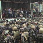 Rodrigo Duterte se dirige a las tropas