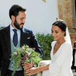 Ángel Acebes, hijo del ex ministro durante los gobiernos de Aznar, y Macarena Maza, ya casados