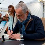 El escritor Rafel Nadal fue el autor más vendido en ficción catalana