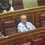 El diputado del PDeCat Feliu Guillaumes, en plena «desconexión» en el Congreso de los Diputados