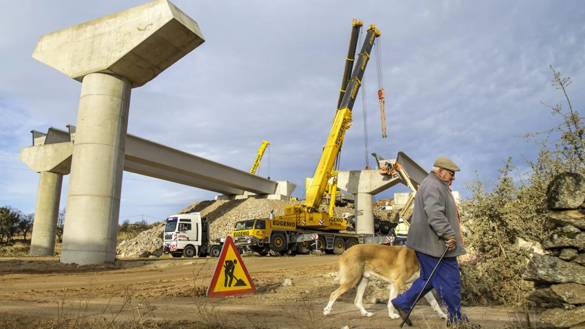 Las obras del AVE cortarán un tramo de la A-67 en Palencia unos seis meses