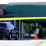 La Policía, a las puertas del colegio en Townville