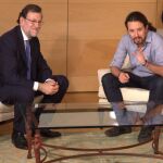 RAJOY RECIBE A PABLO IGLESIAS. LUIS DÍAZ. 12/7/16