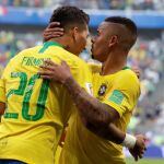 El delantero brasileño Firmino celebra tras marcar el 2-0 durante el partido Brasil-México. EFE/Sebastião Moreira