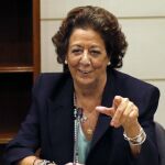 La senadora por Valencia y ex alcaldesa de la ciudad Rita Barberá, durante la reunión Grupo Mixto