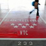 La ley establece una ratio de un vehículo VTC por cada 30 taxis, aunque no se cumple por un vacío legal de años atrás
