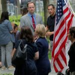 Hillary Clinton abandona el acto de conmemoración el 11S