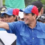 El líder opositor venezolano, Henrique Capriles, durante la manifestación convocada ayer para protestar contra el Gobierno de Nicolás Maduro