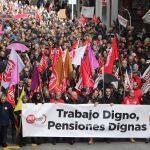 Manifestación convocada por los sindicatos UGT y CCOO y otras organizaciones sociales en Ponferrada, para reivindicar que se garanticen pensiones “dignas”