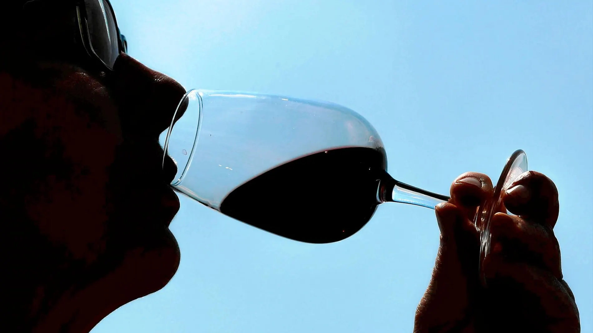 El alcoholismo sigue siendo una adicción muy difícil de superar