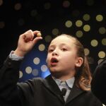 Aya canta el 00580, un quinto premio dotado con 60.000 euros a la serie