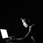6 cosas ilegales que puedes encargar a un hacker: esto es lo que te costarán
