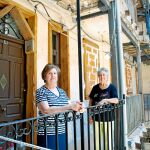 Juana y Juliana llevan toda la vida viviendo en la corrala de Ventorrillo 7 y no se plantean abandonar sus casas