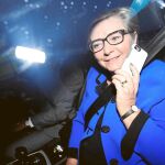 La viceprimera ministra, Frances Fitzgerald, dimitió finalmente ayer para evitar el caos de las elecciones anticipadas