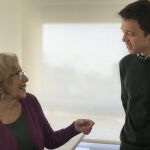 Manuela Carmena junto a Iñigo Errejón