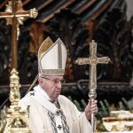 El Papa Francisco durante la misa de la Epifanía en la basílica de San Pedro.