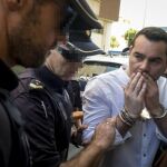 Imagen del pasado mes de septiembre de F.J.M a su llegada a la audiencia provincial de Huelva
