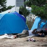 Campamento instalado en la Puerta de la Chapelle de París