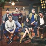 Los protagonistas de la serie «Hache» en un descanso del rodaje