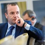 Manfred Weber: «Es obvio que Rajoy no puede hablar con alguien que infringe la ley»