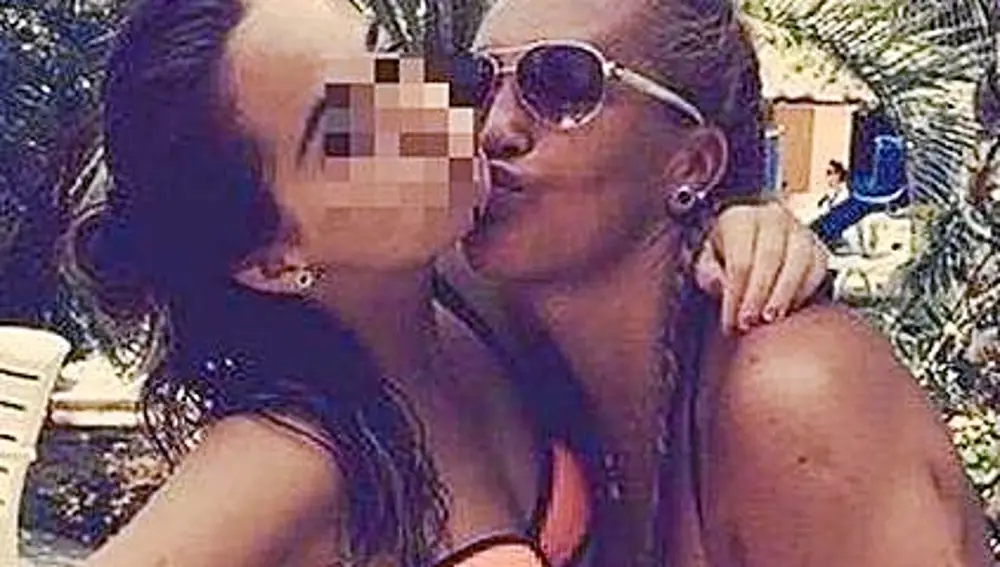 Andrea y Belén Esteban se hacen un selfie durante sus vacaciones
