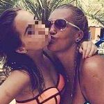 Andrea y Belén Esteban se hacen un selfie durante sus vacaciones