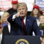 Trump durante un discurso en Pennsylvania